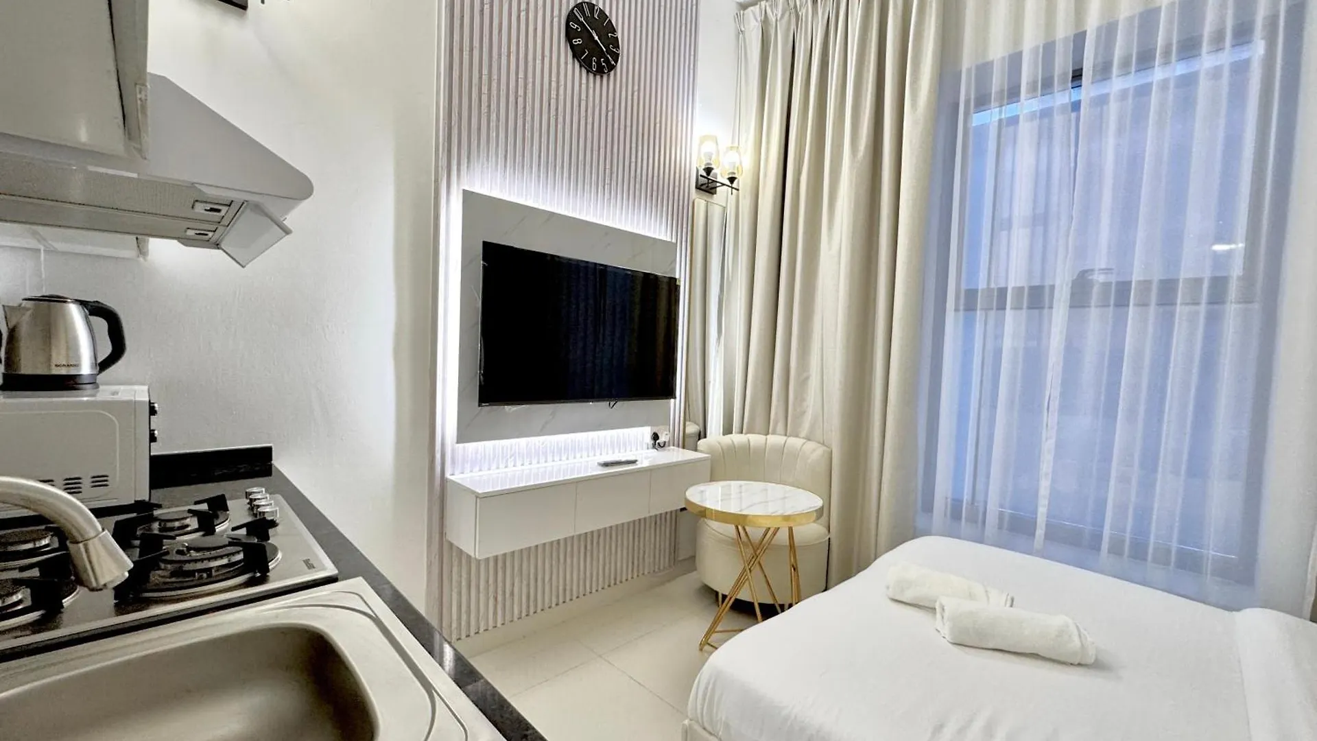 Apartment Al Manara Premium Cozy Studio Dubai