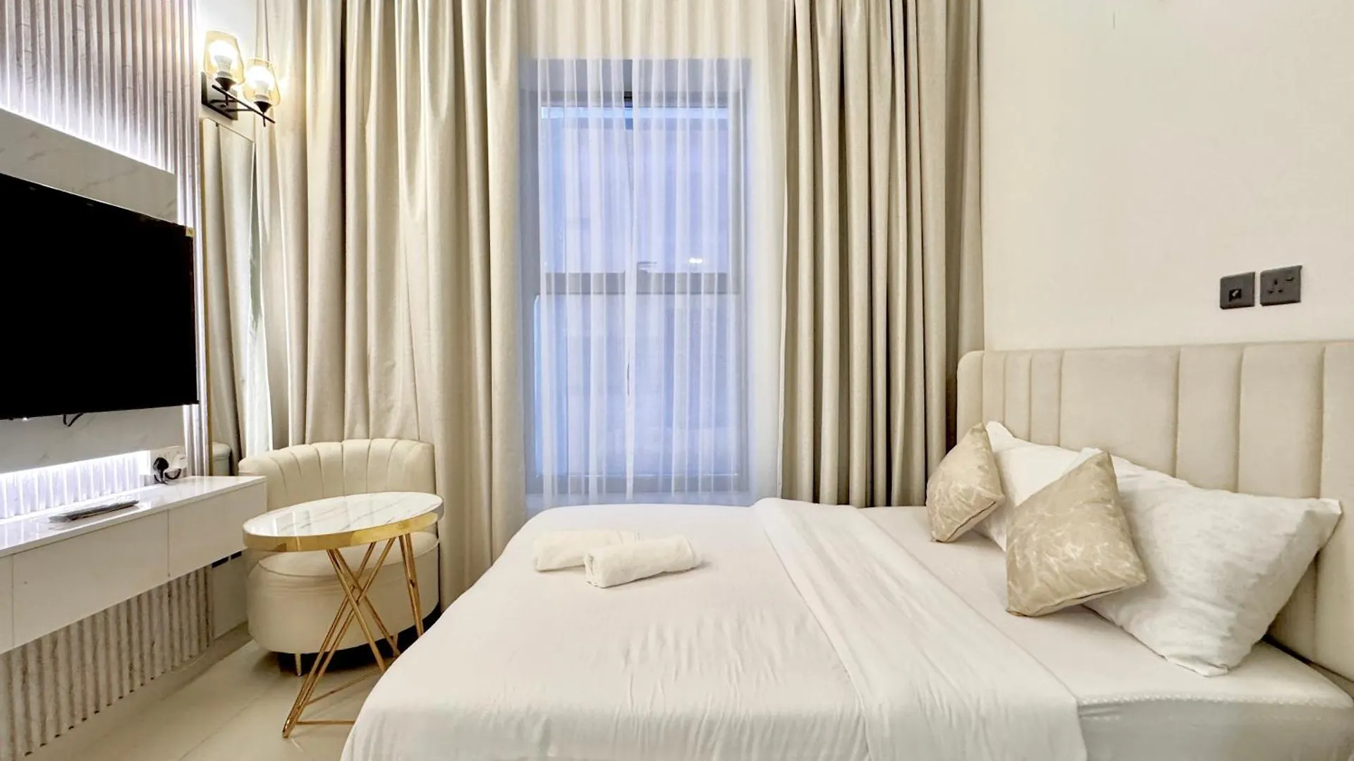 דובאי Al Manara Premium Cozy Studio